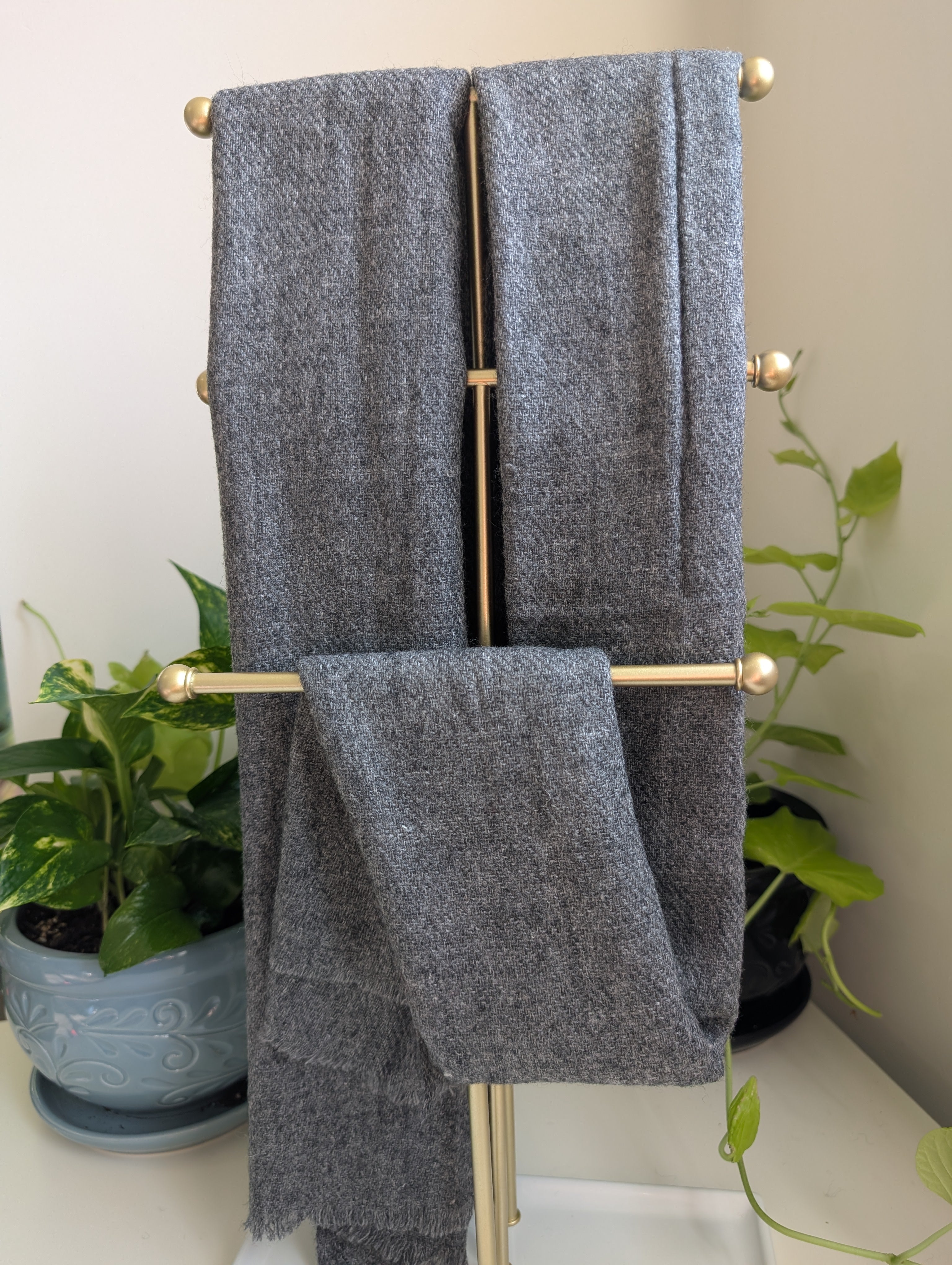 Soft Cashmere Dark Gray scarf